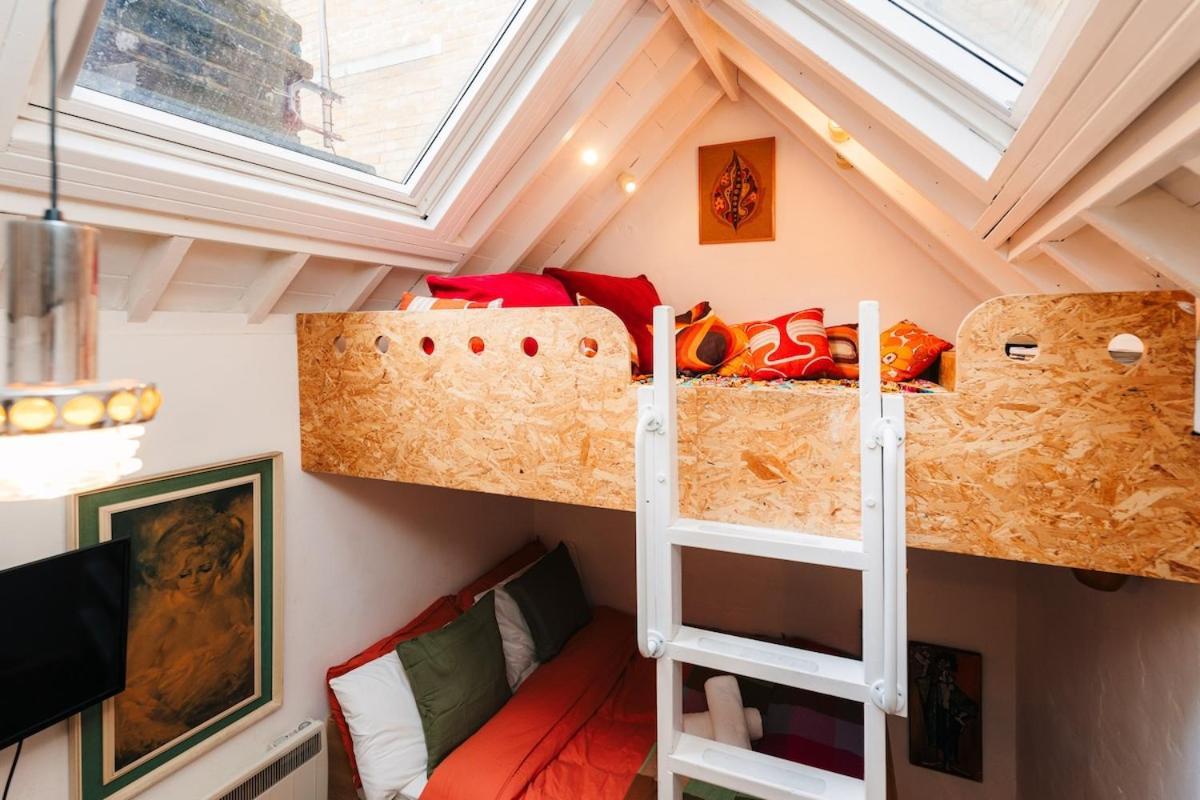 Appartement Quirky And Cosy Soho Stables House à Londres Extérieur photo